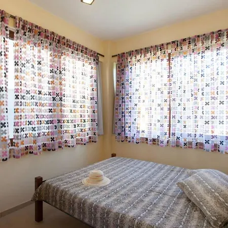 Louloudis Villa *